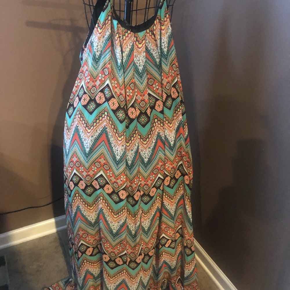 Dress - Picture 3 of 3